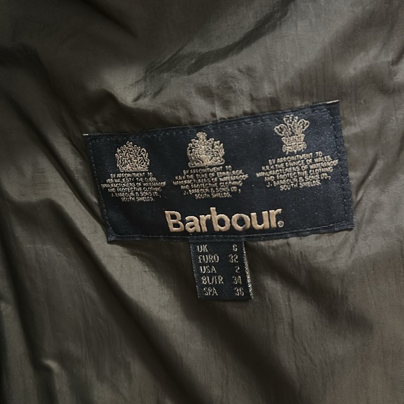 Perfect condition dark green Barbour women’s quilted jacket size US 2 - Picture 4 of 5